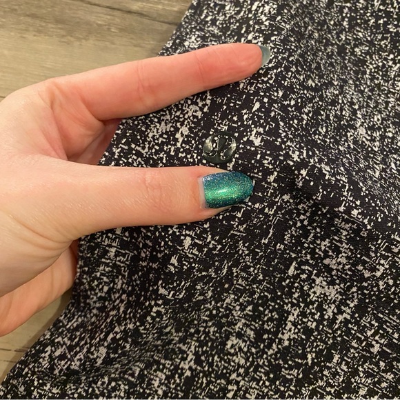 Black and White Lululemon Jet Pants - Picture 3 of 9